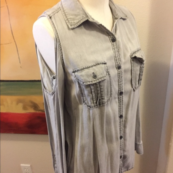 Rubbish Tops - Cold shoulder button up EUC by rubbish